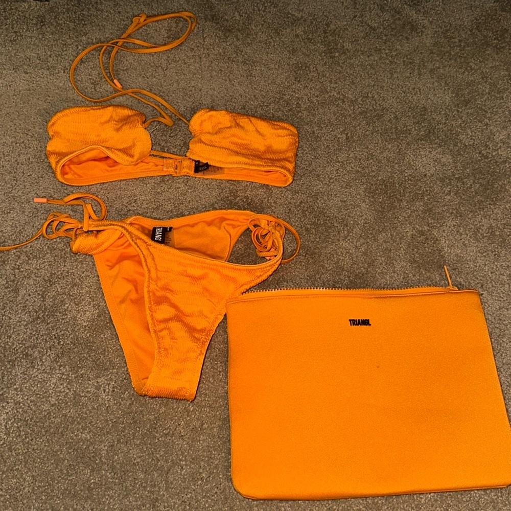 White Traingl swimwear orange size medium